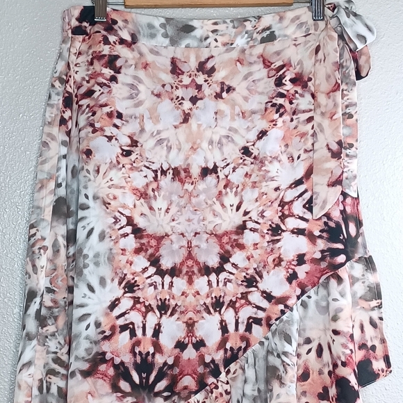 City Chic Bella Abstract Flowy Wrap Midi Skirt - Picture 6 of 14